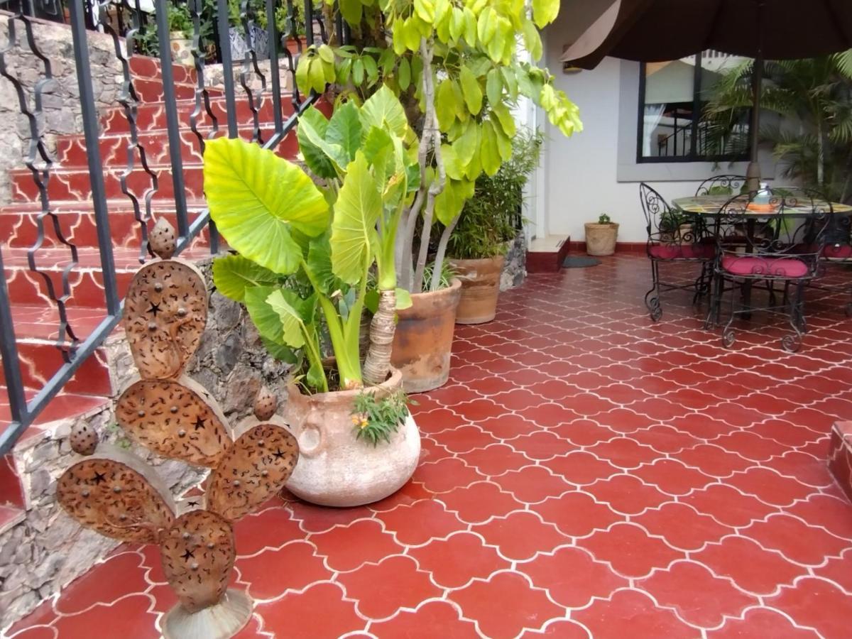 Pied A Terre At Casitas Aparicio Villa San Miguel de Allende Exterior photo